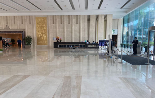 环球贸易中心前台